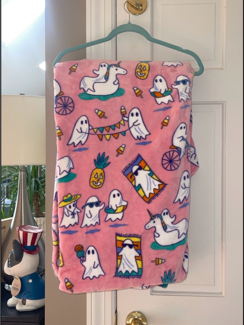 Isaac Mizrahi Pink Ghost Halloween Throw Blanket 60x70 NWOT